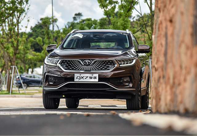 试驾东南dx715t动力充沛黑国产车的网友可以歇一歇了