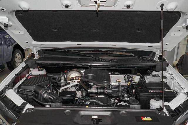 上汽大通maxust70澳洲版搭载了2.0t涡轮增压柴油发动机和2.