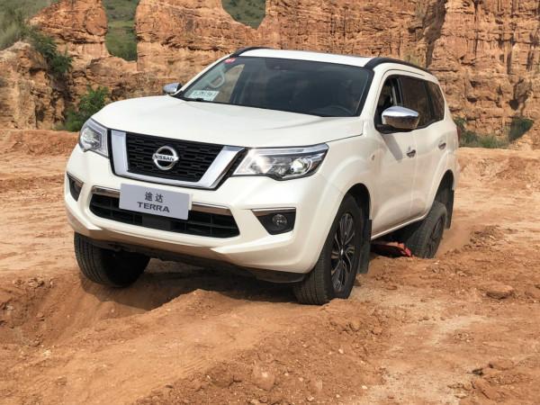 2021款日产途达到店实拍更换越野套件竞争新汉兰达