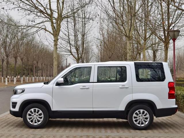 长安版的路虎发现者7座布局载人拉货两不误关键还便宜