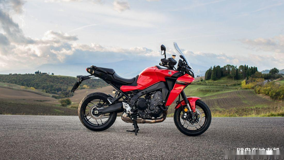 雅马哈发布全新三缸旅行车tracer9gt看上去像mt和r1的合体