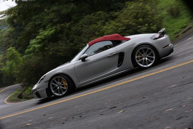 试驾点评新一代保时捷718spyder感受如何了解一下