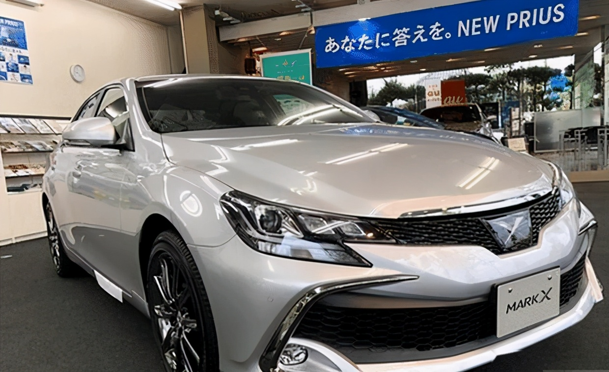 丰田锐志2020款新车图片