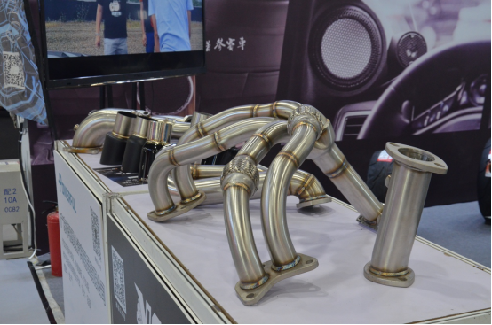 灵光乍现即成艺术 garydesign携多个改装品牌参展广州车展改装展