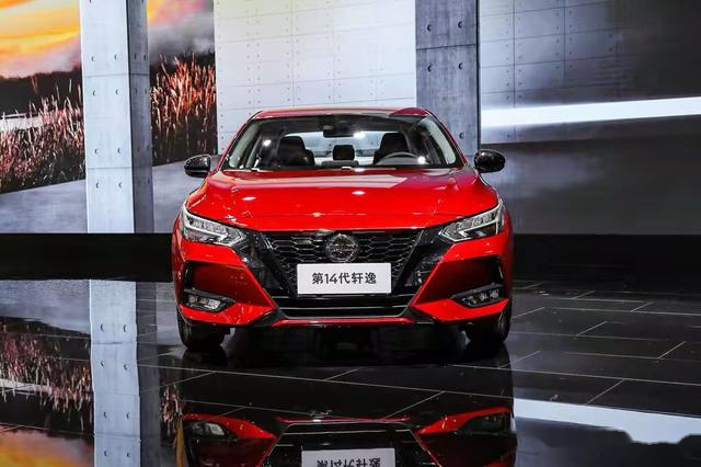 21款东风日产轩逸鲜红车身车展展现第14代风采