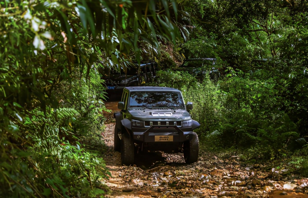 北京越野bj40军团穿越雨林解密嫦娥五号发射基地