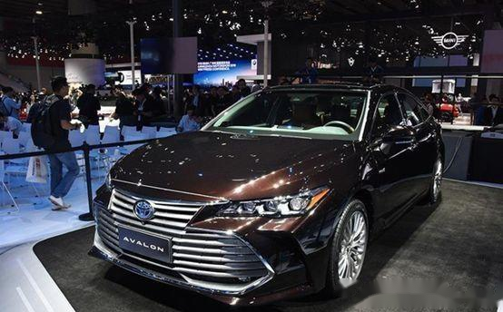 皇冠双冠王亚洲龙降价获得师弟凯美瑞