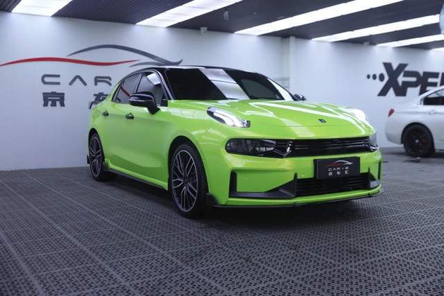 改色荧光绿,再搭配上隐形车衣,这台领克03 简直帅炸了