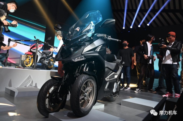 光阳倒三轮ak550正式发布