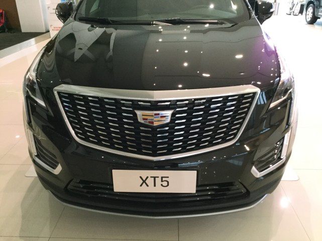 2021款凯迪拉克xt5到店黑色涂装质感足配20t感应后备厢