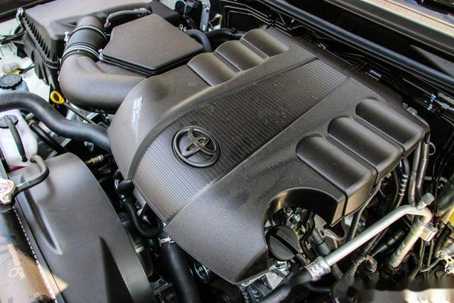 代号1gr—fe4.0lv6我来自世界最有名的汽车制造商,丰田.