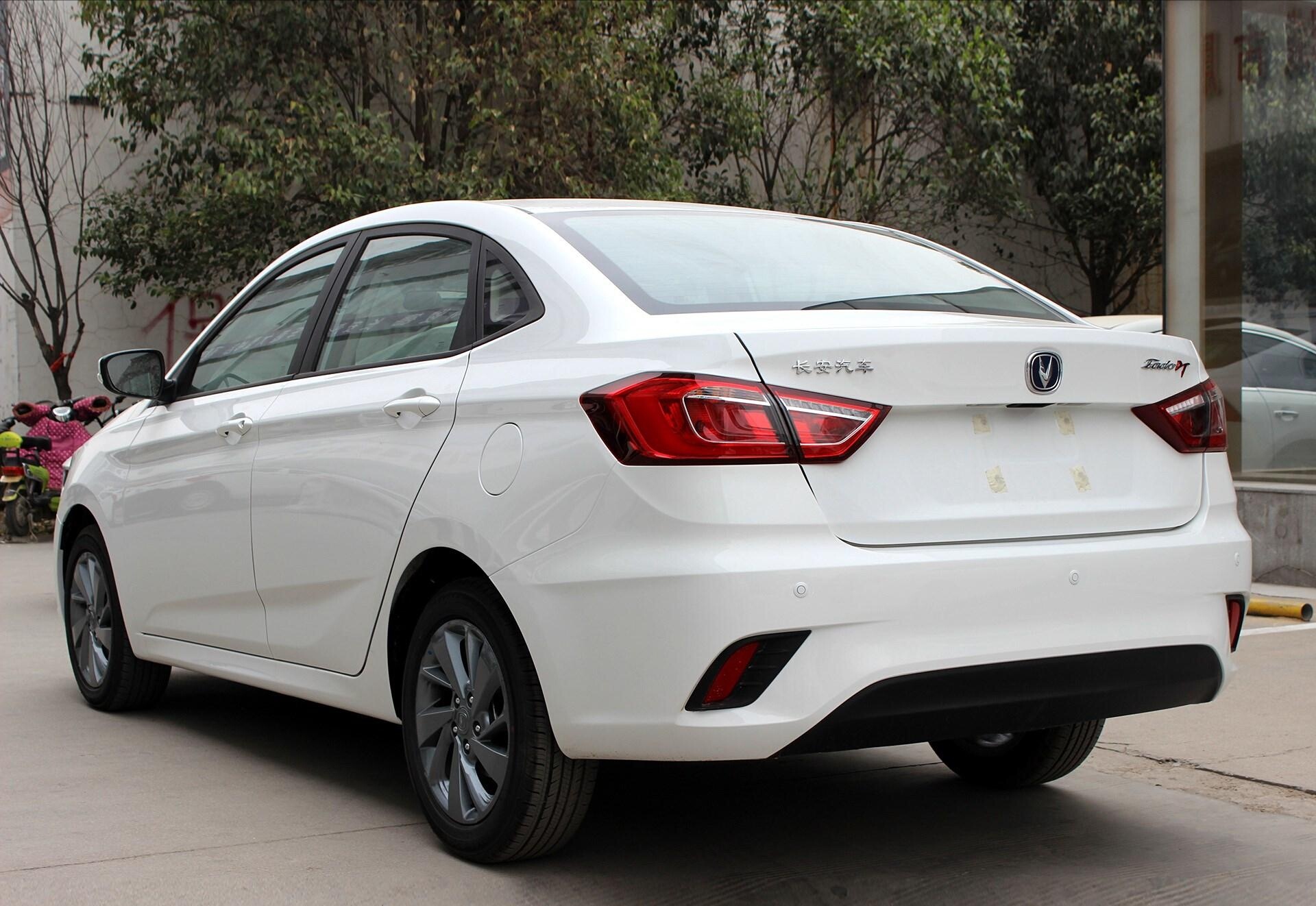 逸动dt外观-车身-发动机-易车