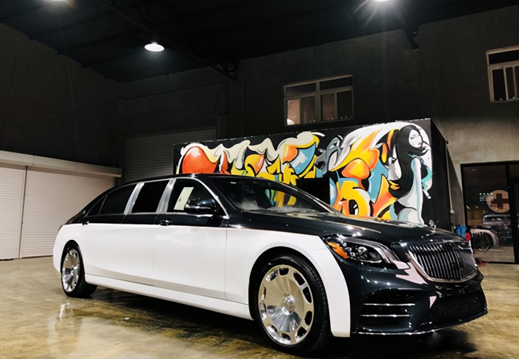 奔驰迈巴赫s800加长版有多牛车长6米才配4个座椅