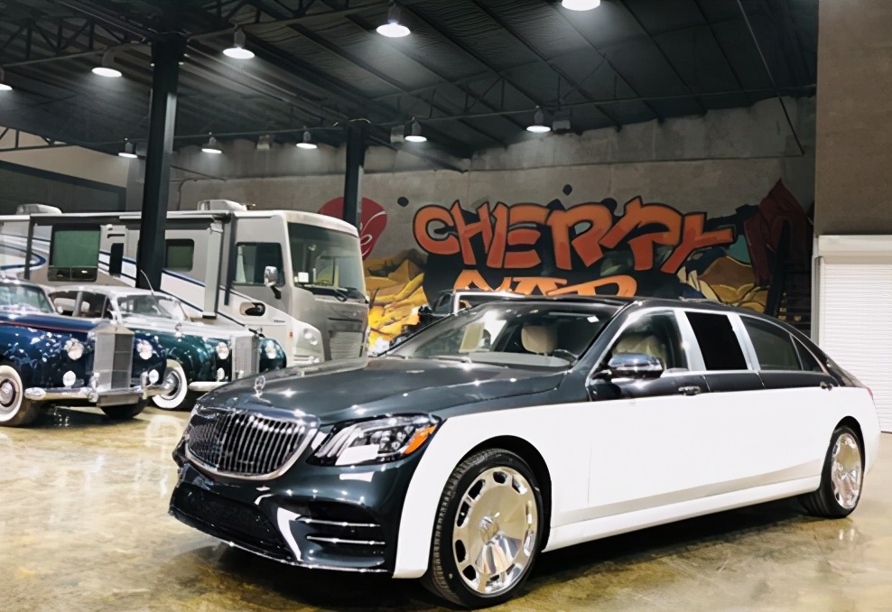 奔驰迈巴赫s800加长版有多牛车长6米才配4个座椅