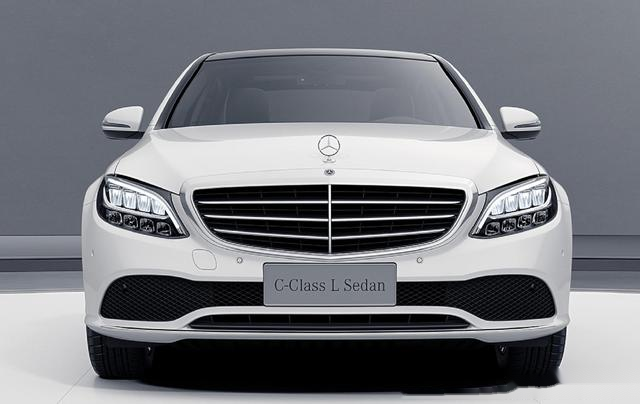 2021款梅赛德斯奔驰c级入门级豪车解读充满格调的氛围灯