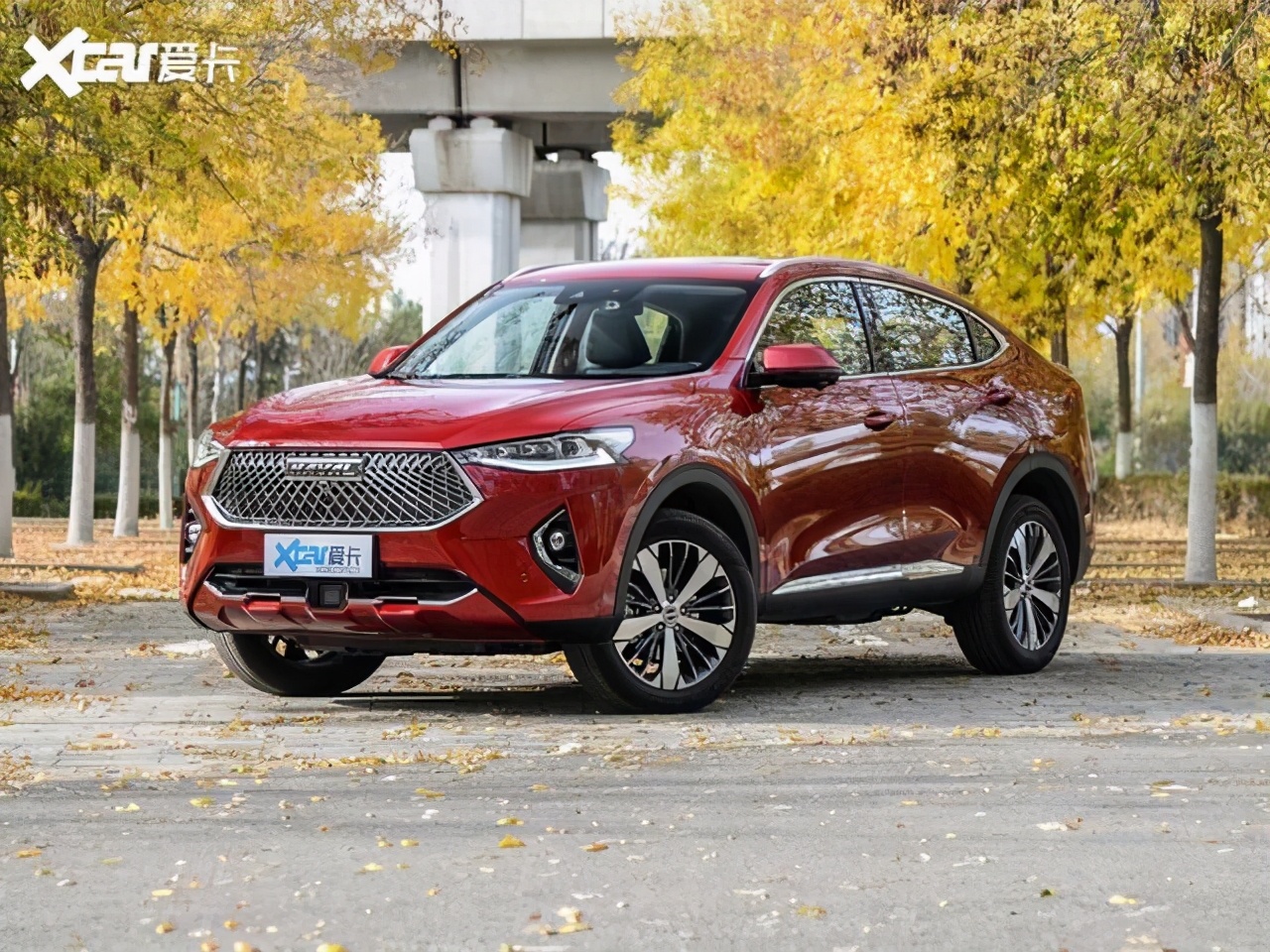 2020款吉利星越高能版300t耀星者(下文簡稱星越),2019款長安cs85coupe