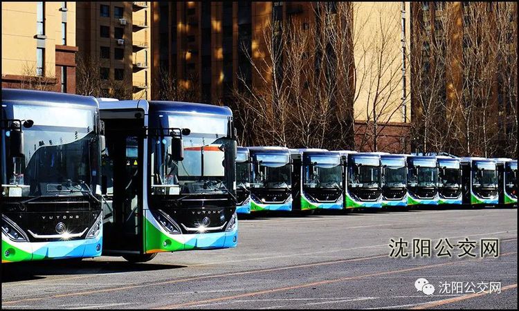 5米:11月28日,安捷公司70台宇通新车陆续抵达沈阳.