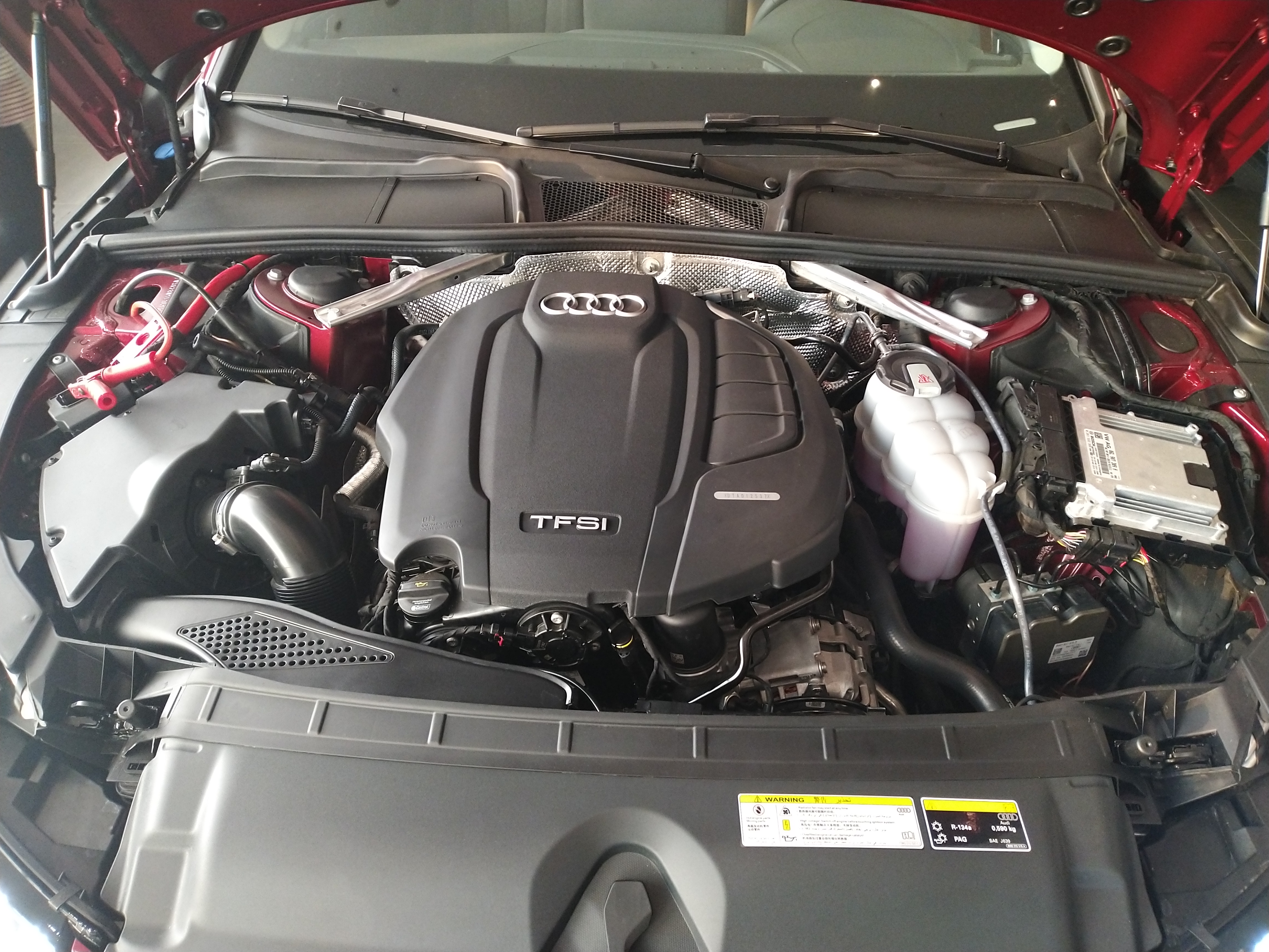 探店新款奥迪a4l全系20t发动机豪华动感型最值得买