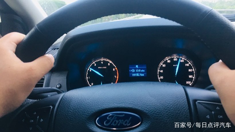福特撼路者的油耗高吗它的异响严重吗车主反馈了几个小问题