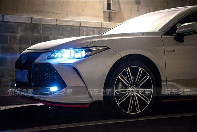 丰田亚洲龙改装trd包围升级19寸美版刀锋轮毂提升颜值