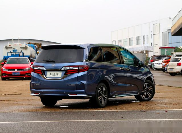 新款广汽本田奥德赛增加了威尼斯蓝的车身颜色非常漂亮