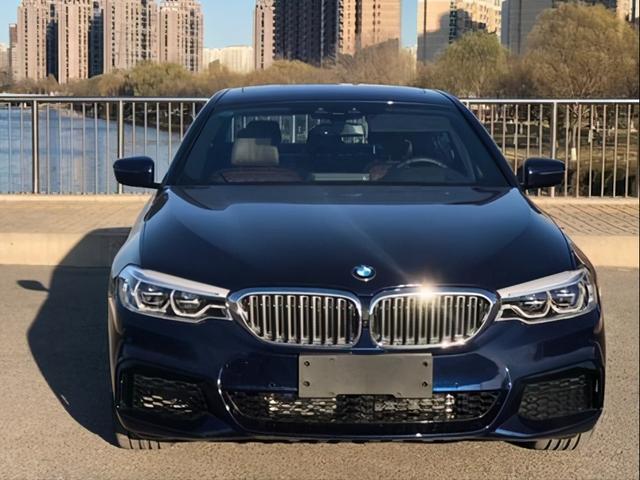 2020款bmw5系最值得拥有的车型丹泉石蓝色