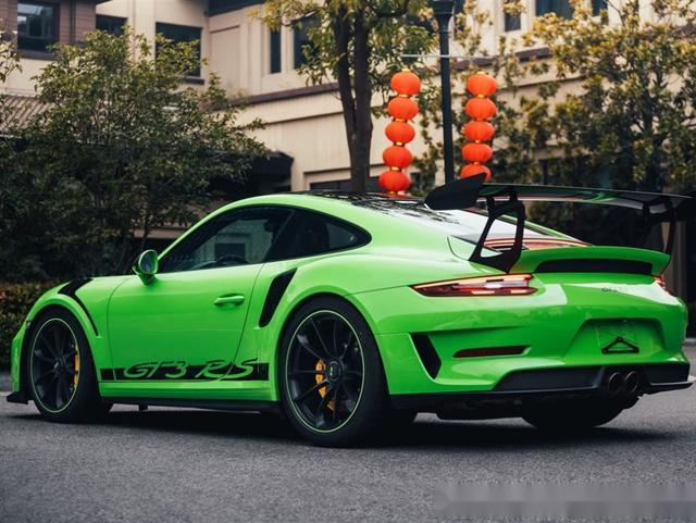 赛道地头蛇锦和汽车商业中心带你看二手保时捷911gt3rs