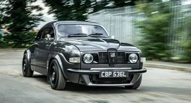 经典与现代结合,大神一番改造,让1973年的萨博老车焕新重生