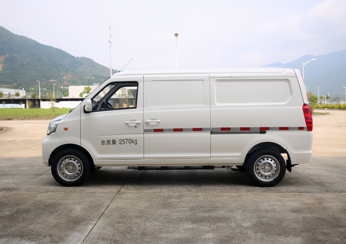 启腾m70ev评测纯电的微面车型可续航里程252km