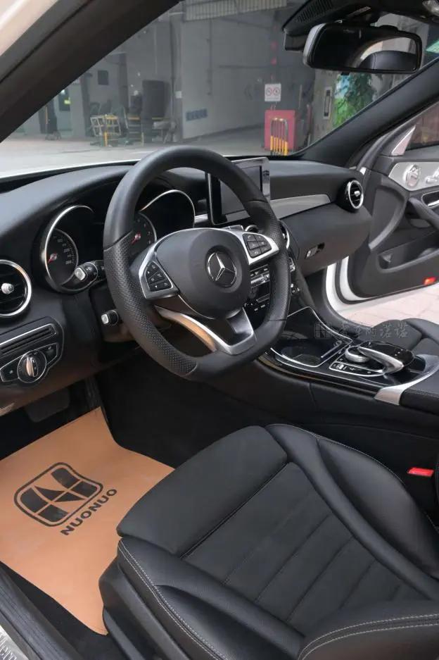 带你看二手奔驰c200:年份近,车龄短,更实惠