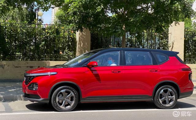 新宝骏rm510万落地6座自动挡开后车主说真香