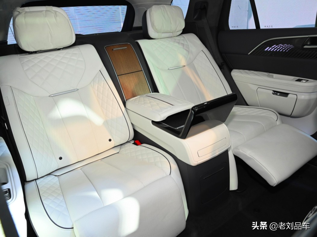 红旗e-hs9配置-后排-电机-易车