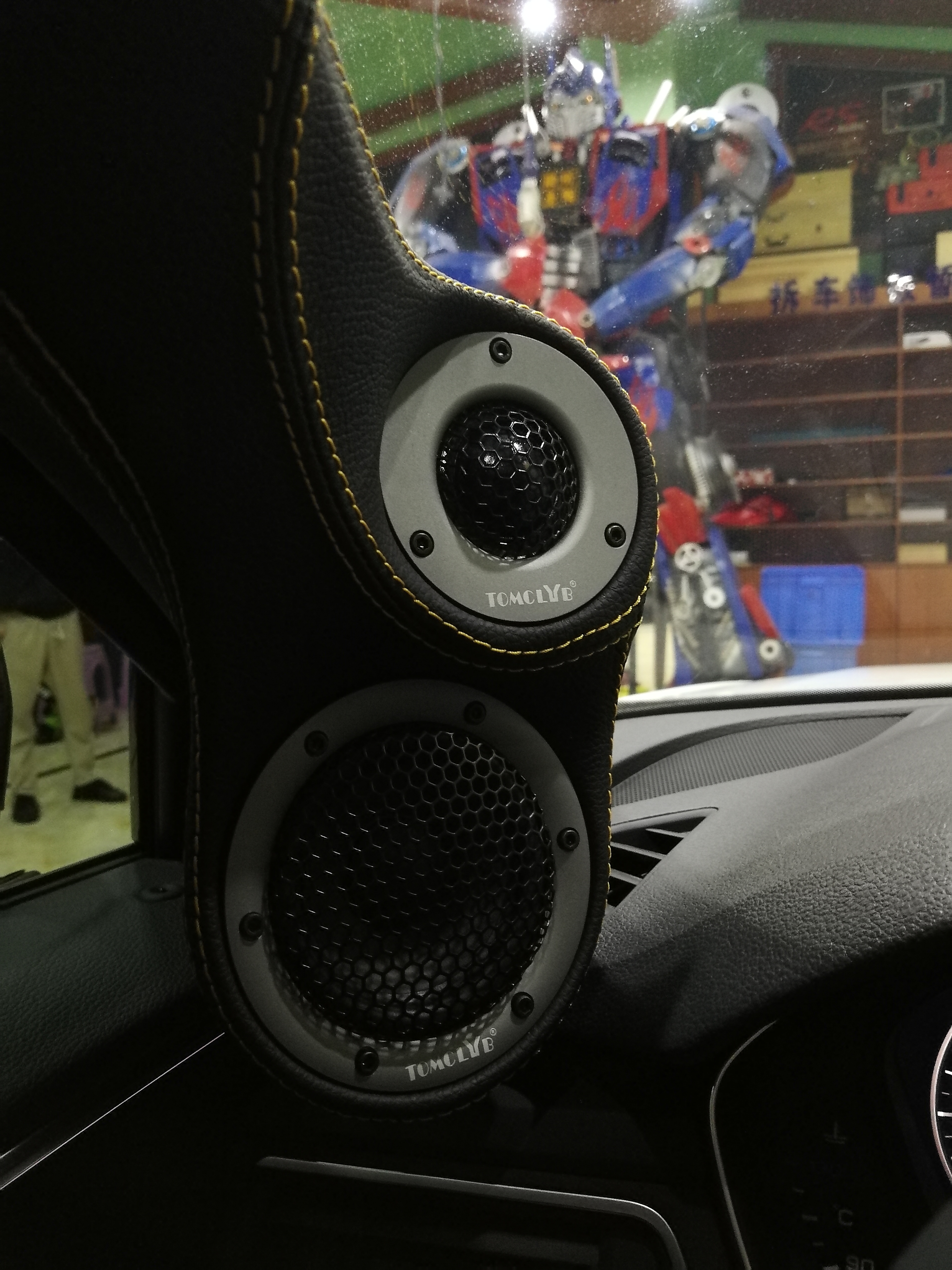 你知道车内喇叭怎么改装么?奥迪a4l通用型汽车音响改装方案