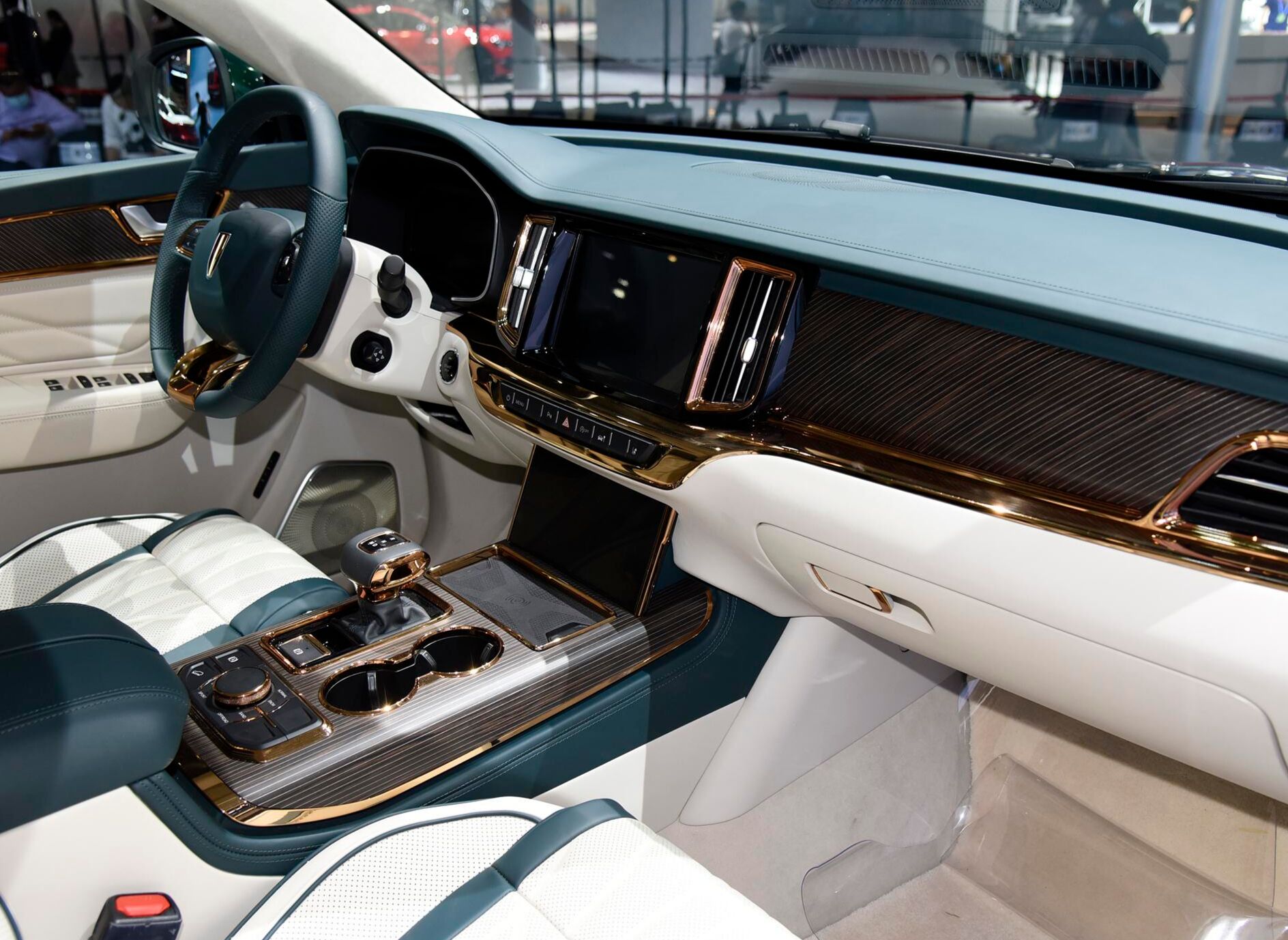 月销1千红旗hs7还能撑多久会不会步了哈弗h8的后尘