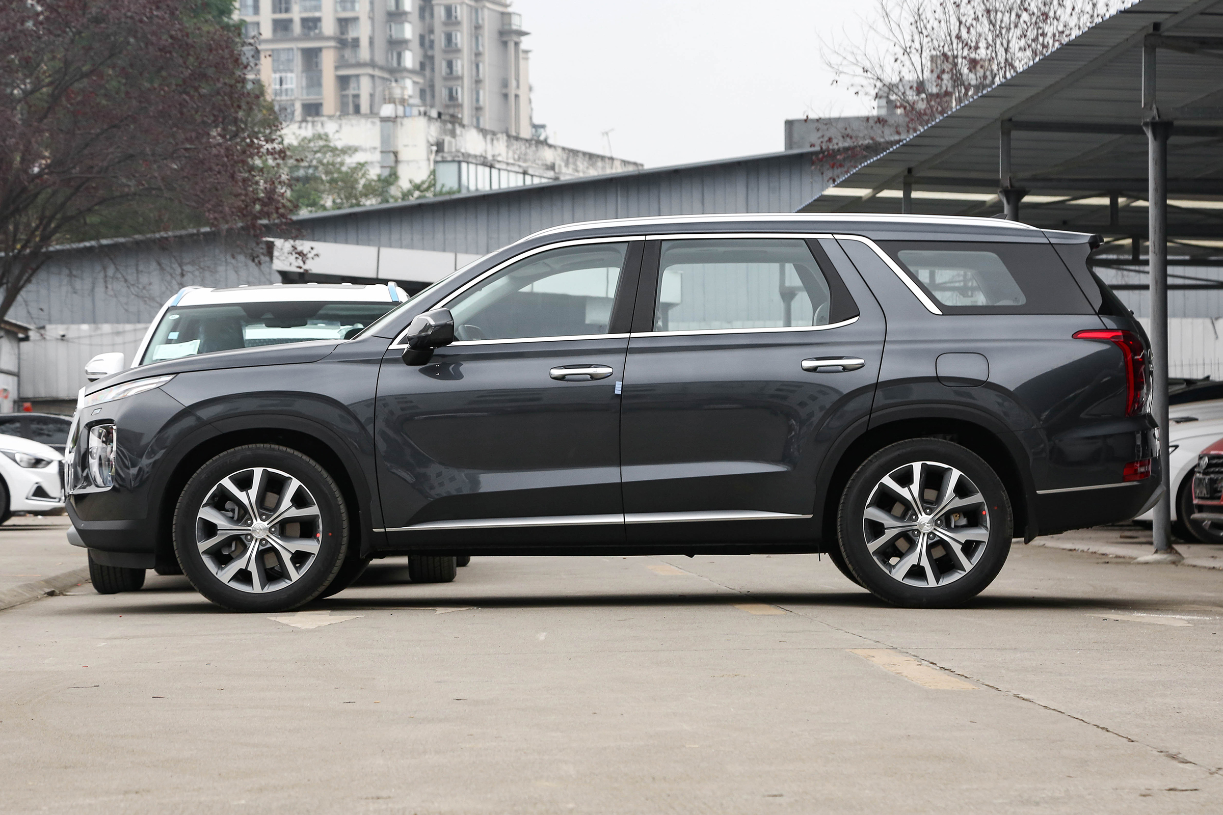 帕里斯帝车头_尾灯_中控台