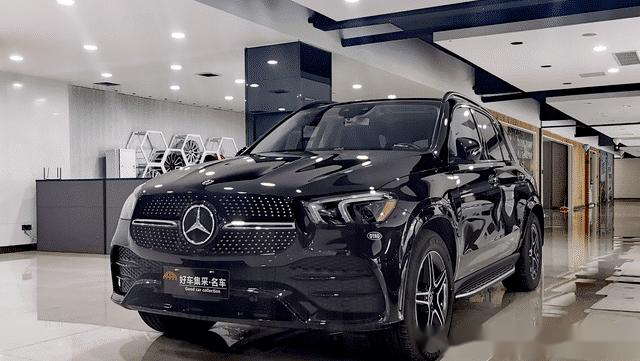 0t,4.4tv8,6.6tv12发动机,最大马力分别为340,530,585;在8变速,即使2.