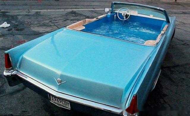 全球只有一辆的浴缸车开车泡澡两不误时速能够达到160