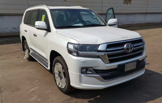 全新gt版丰田兰德酷路泽亮相外观动感霸气空气悬挂预售78万