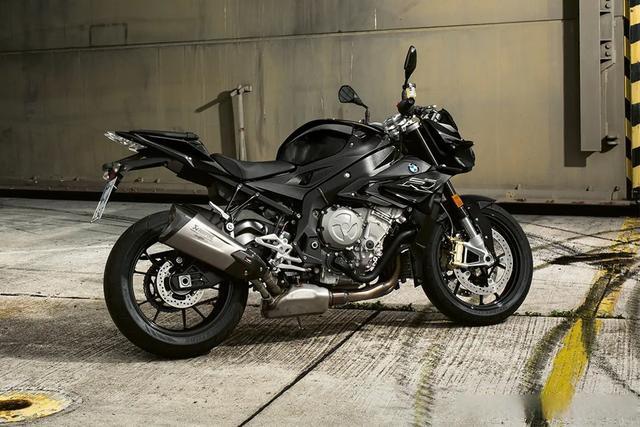宝马摩托车发表2021年款s1000r