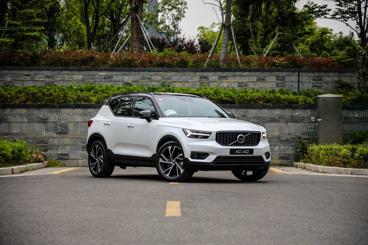 售2868万沃尔沃xc40四驱智行时尚版上市