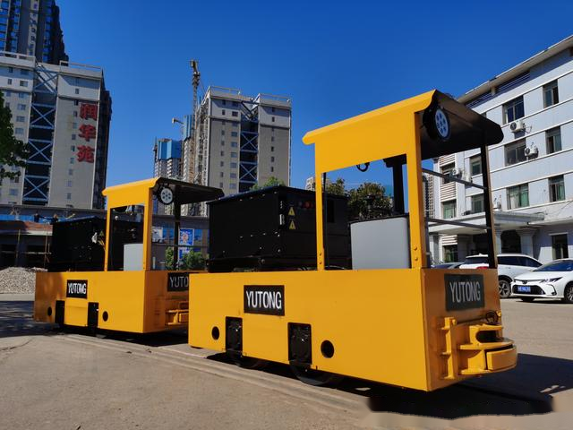 2.5吨锂电池电机车