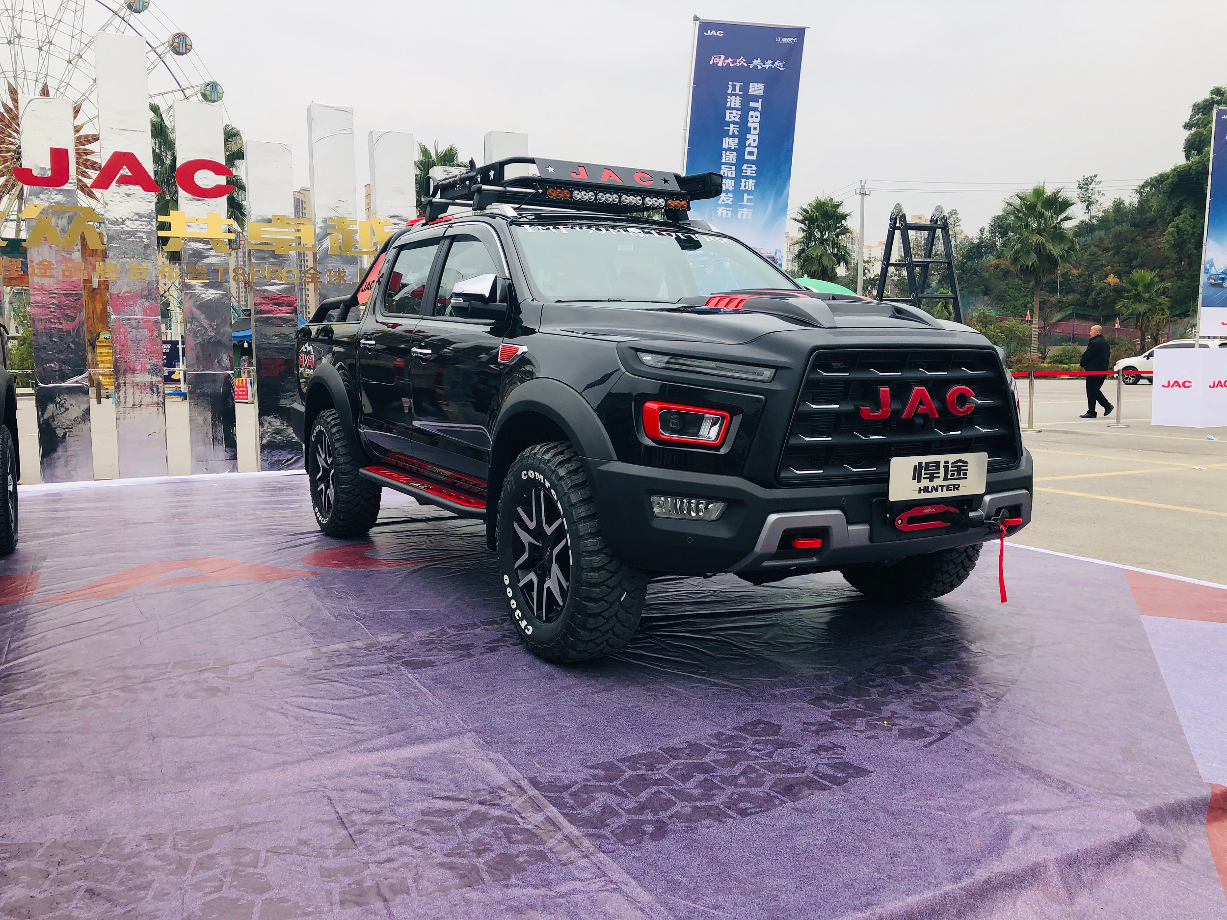 江淮悍途越野版现身自带原厂改装件造型魁梧配柴油25t