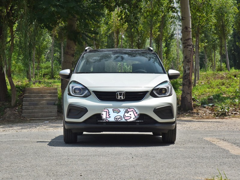 2021款飞度外观更时尚配置更丰富性价比还不错