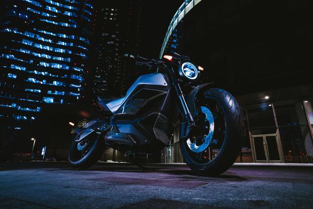 小牛rqi电动摩托车最新图赏除了极速160公里竟还有亮点