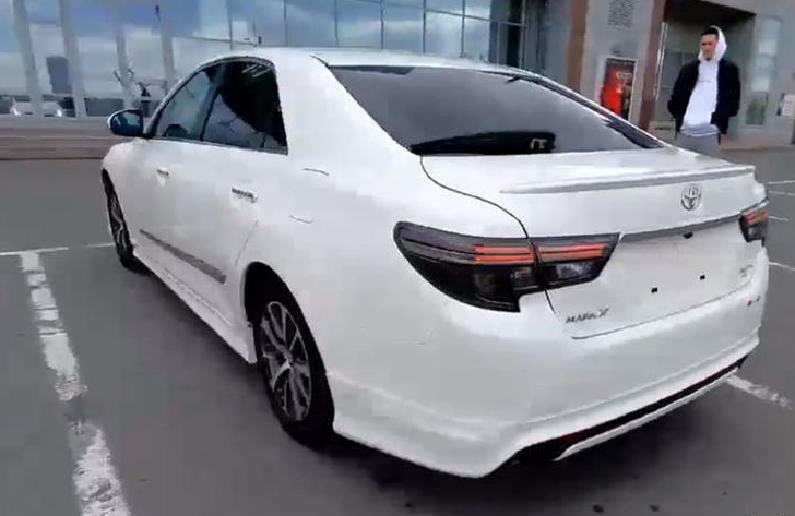 全新丰田锐志华丽转身后驱v6动力配运动套件明年上市