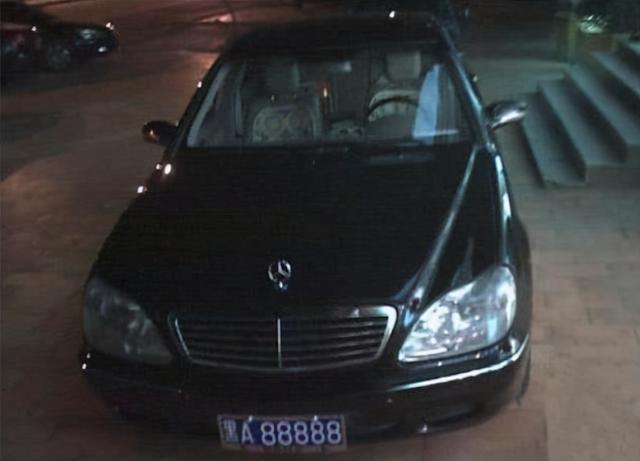 让人躲着走的黑a88888如今在他手里网友车主眼熟