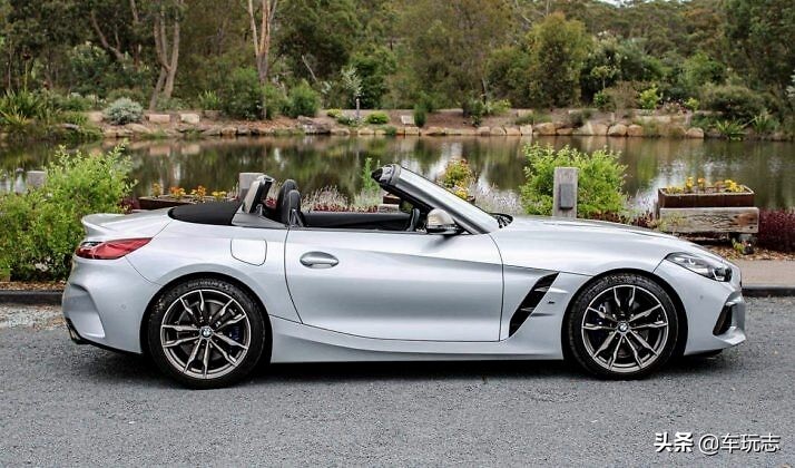 2020年宝马z4m40i双门敞篷轿跑的纯粹驾驶乐趣