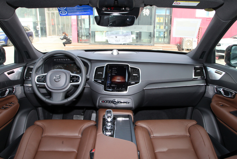 沃尔沃xc90外观_独立悬架_起步