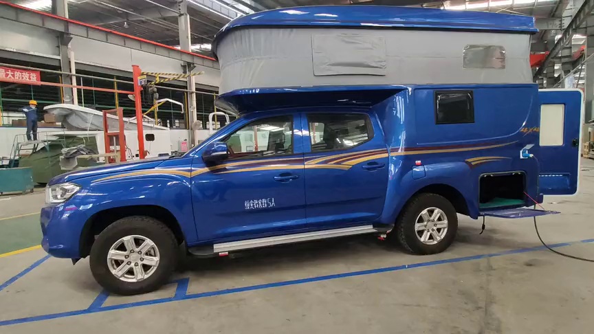 再拍齐星经典房车产品双排越野房车,留下的都是精华,会客做饭睡觉入厕