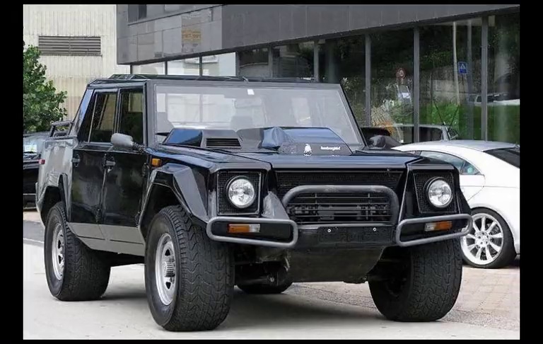 兰博基尼经典lm002 v12越野车重现市场,售价200万!